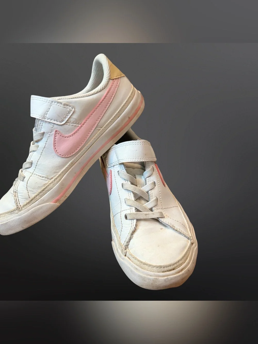 Nike cute court